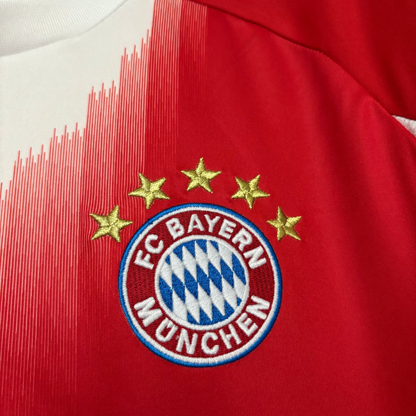 Bayern Home 25/26