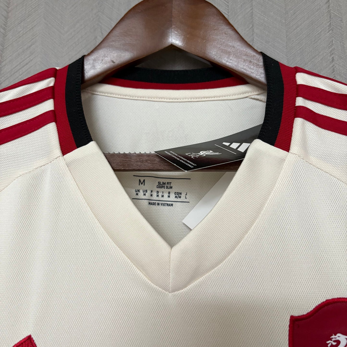 Liverpool Away 25-26